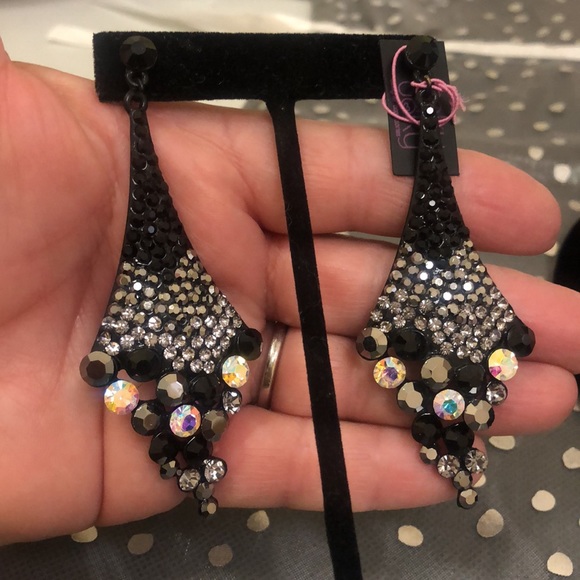 Amazing Statement Crystal Earrings-Jet Blk/AB/Hematite-Boutique - Picture 5 of 5